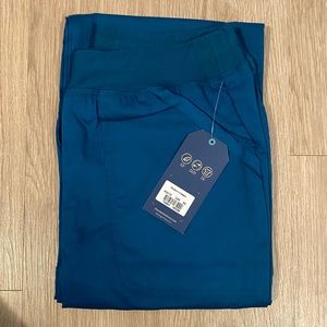 Cherokee scrub pants